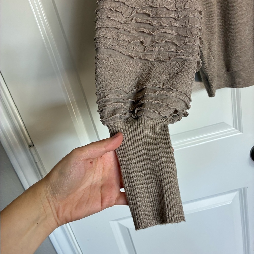 Cottagecore Tan Sweater with Textured Relaxed Sleeves V-Neck Soft Material XL - Picture 6 of 9